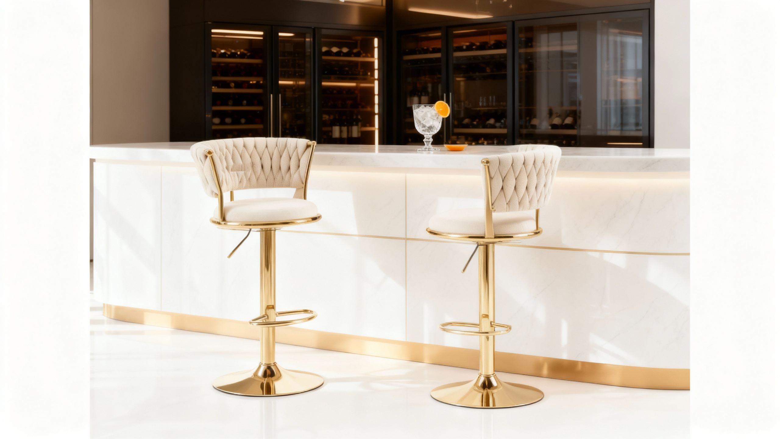 Banco Alto Mitlan con Base Dorada – Tapizado en Terciopelo Premium, Altura Ajustable