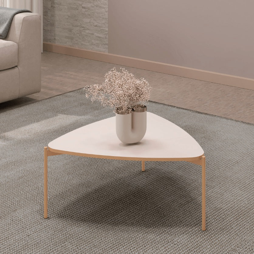 Mesa de Centro Isa Triangular acabado Off White