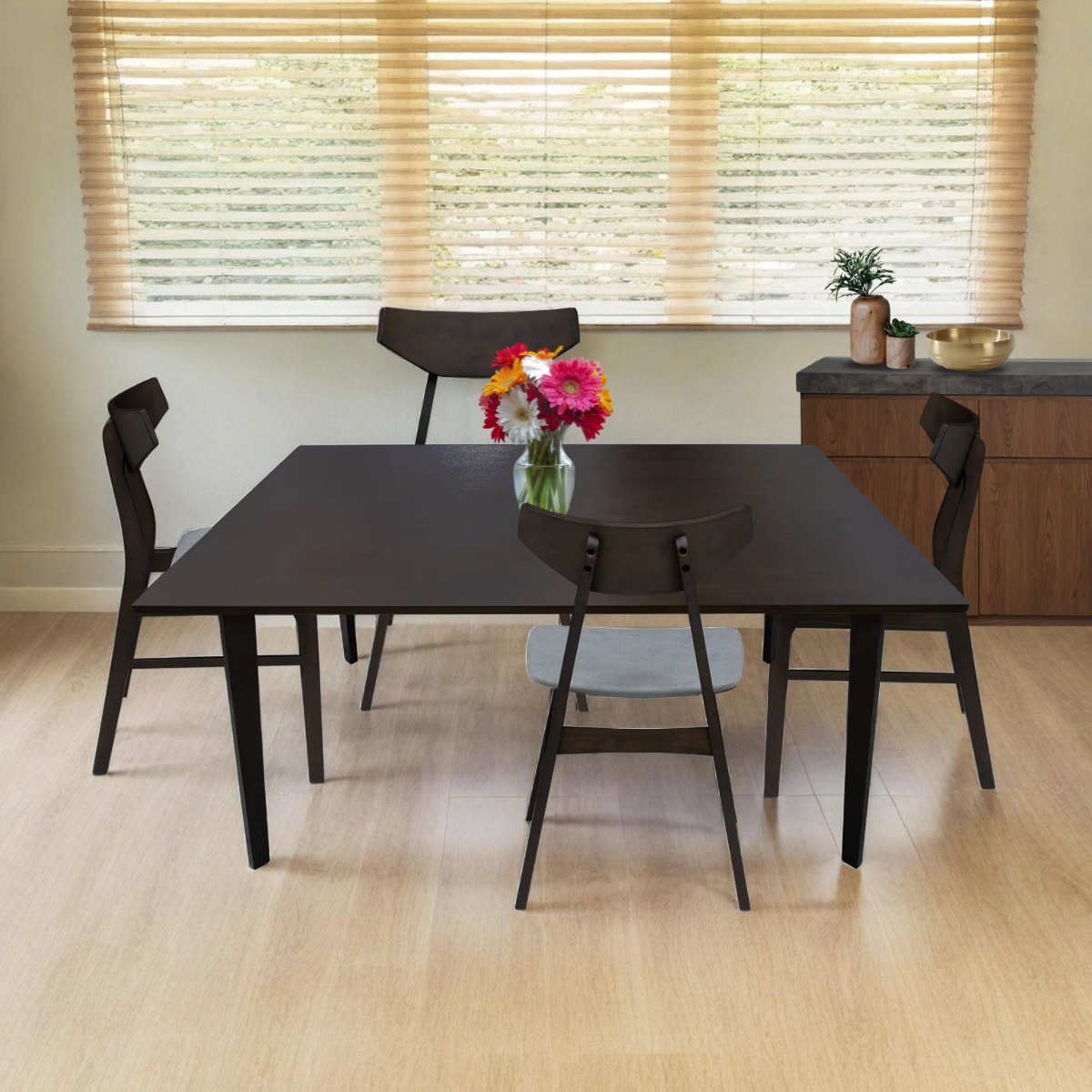 Paquete Mesa Comedor Fiesta de 1.20 + 4 Sillas Danica Coffee Oak