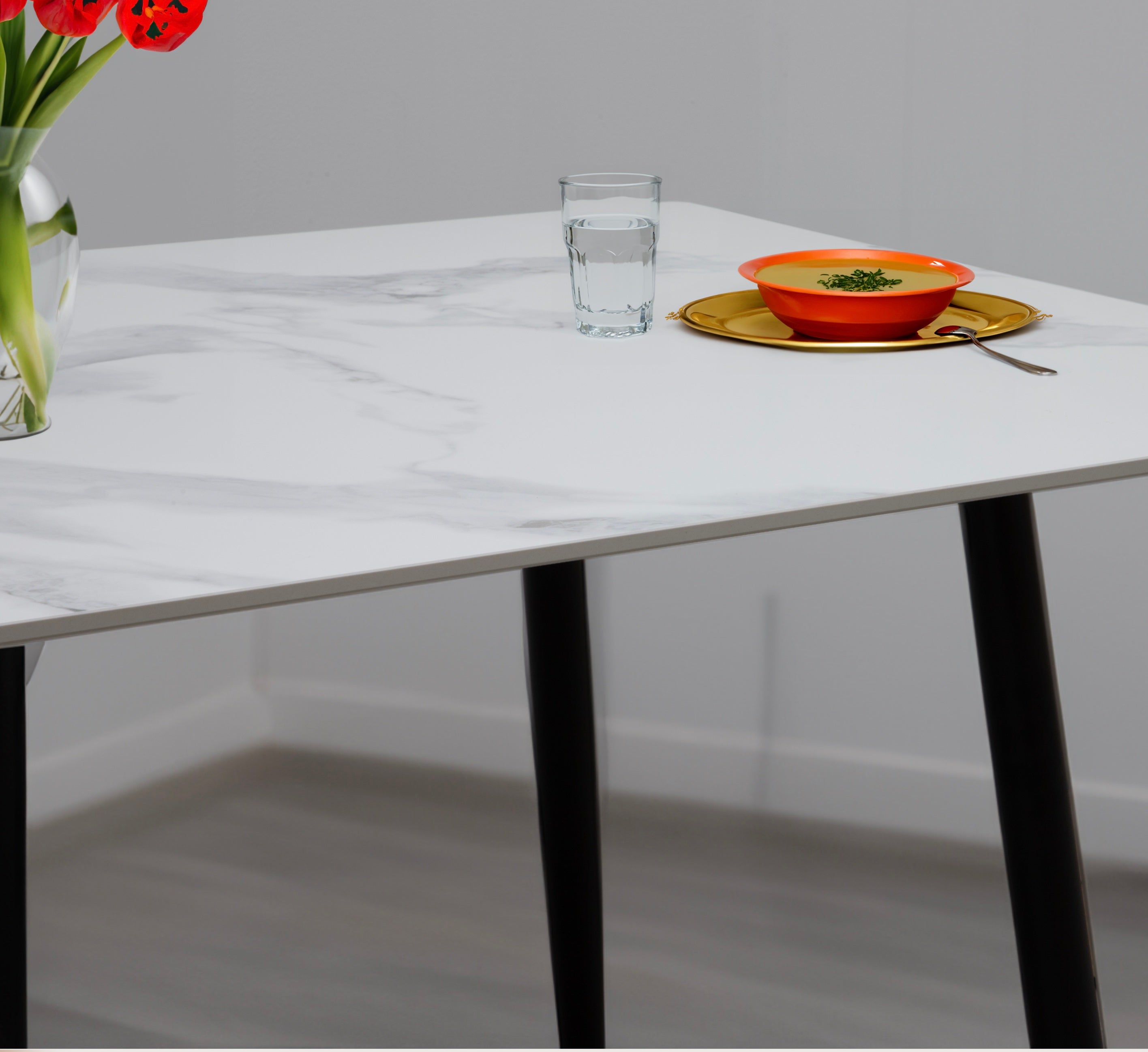 Paquete Mesa Comedor Marble Snow + 6 Sillas Lia Beige