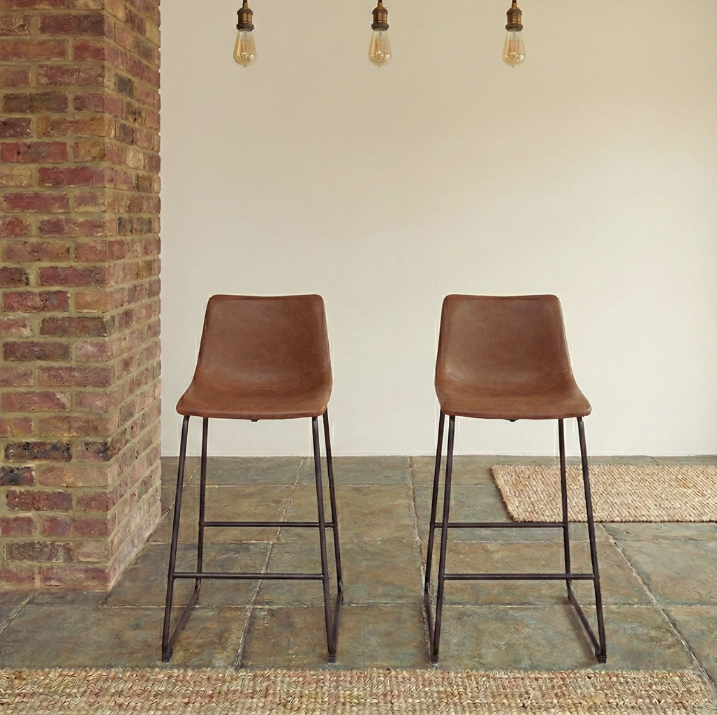 Paquete de 2 Bancos para Barra Carlo Café